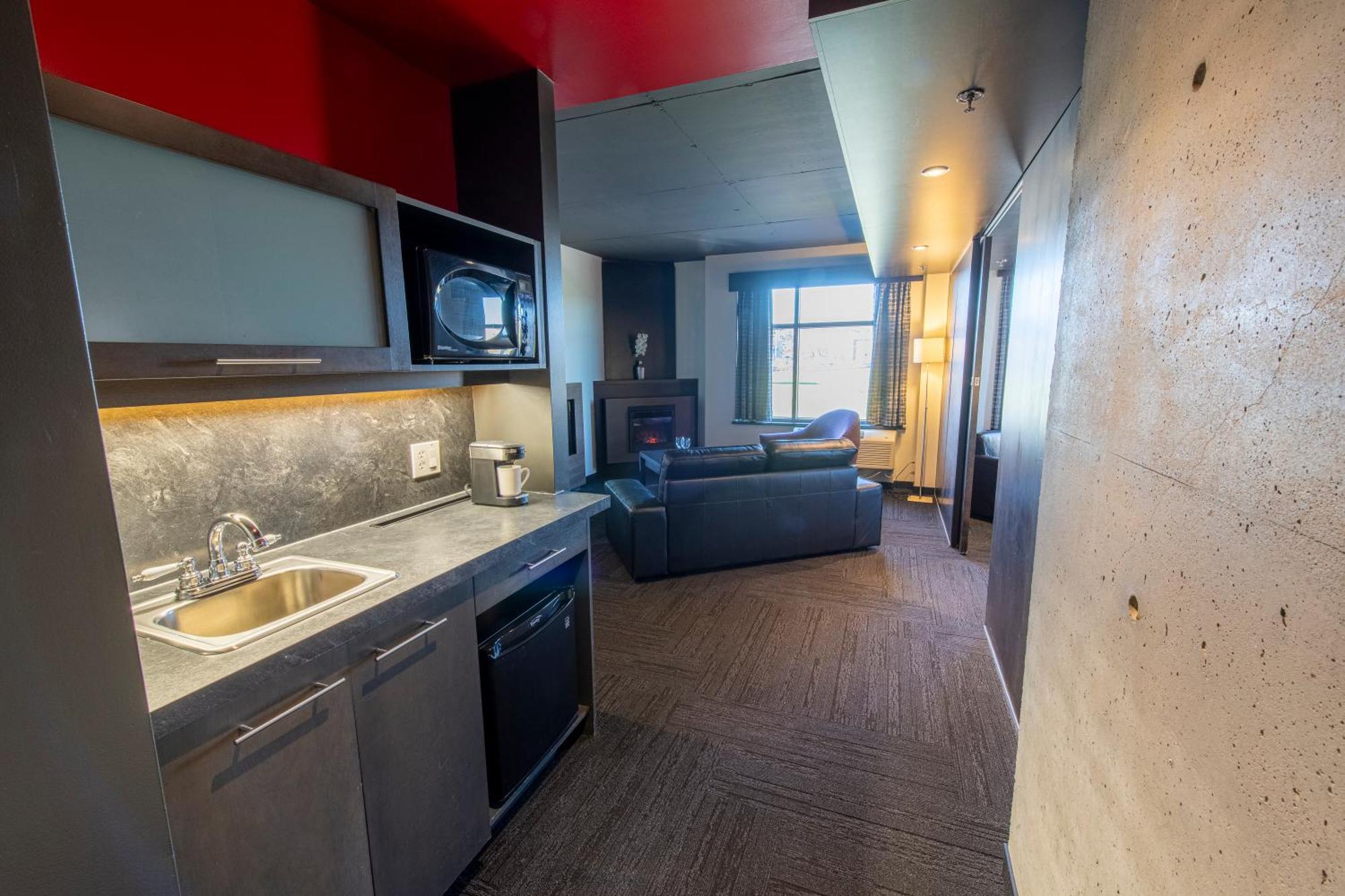 Prestige Suite,1540423057:JPEG